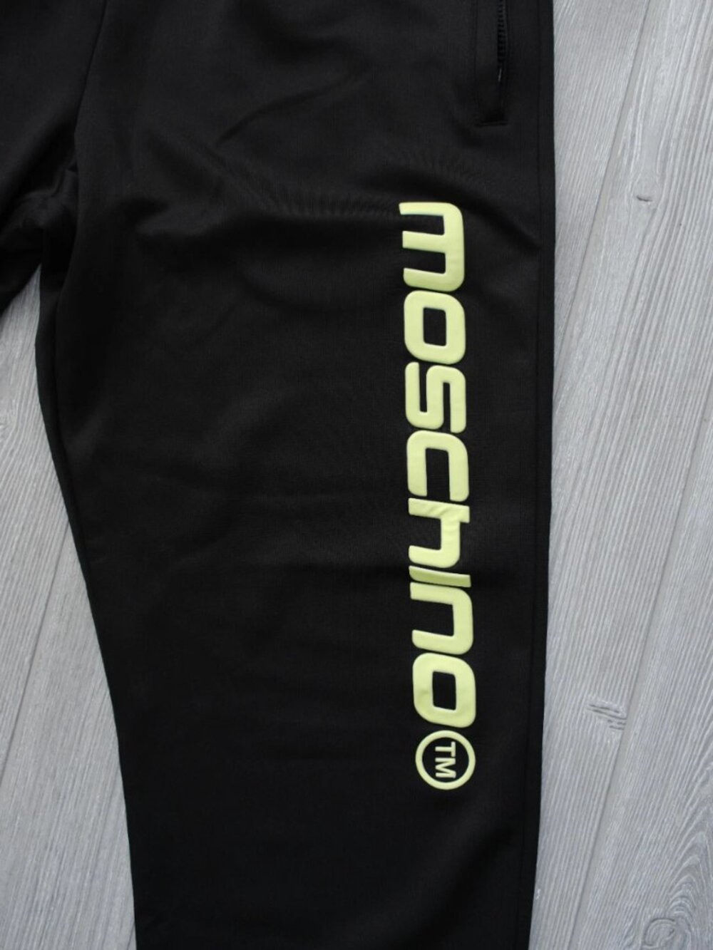 Moschino elasticated track pants sz 32